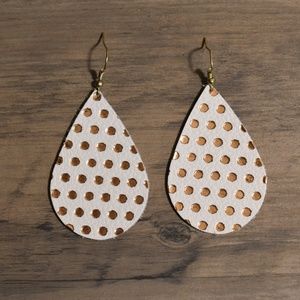 Leather teardrop earrings